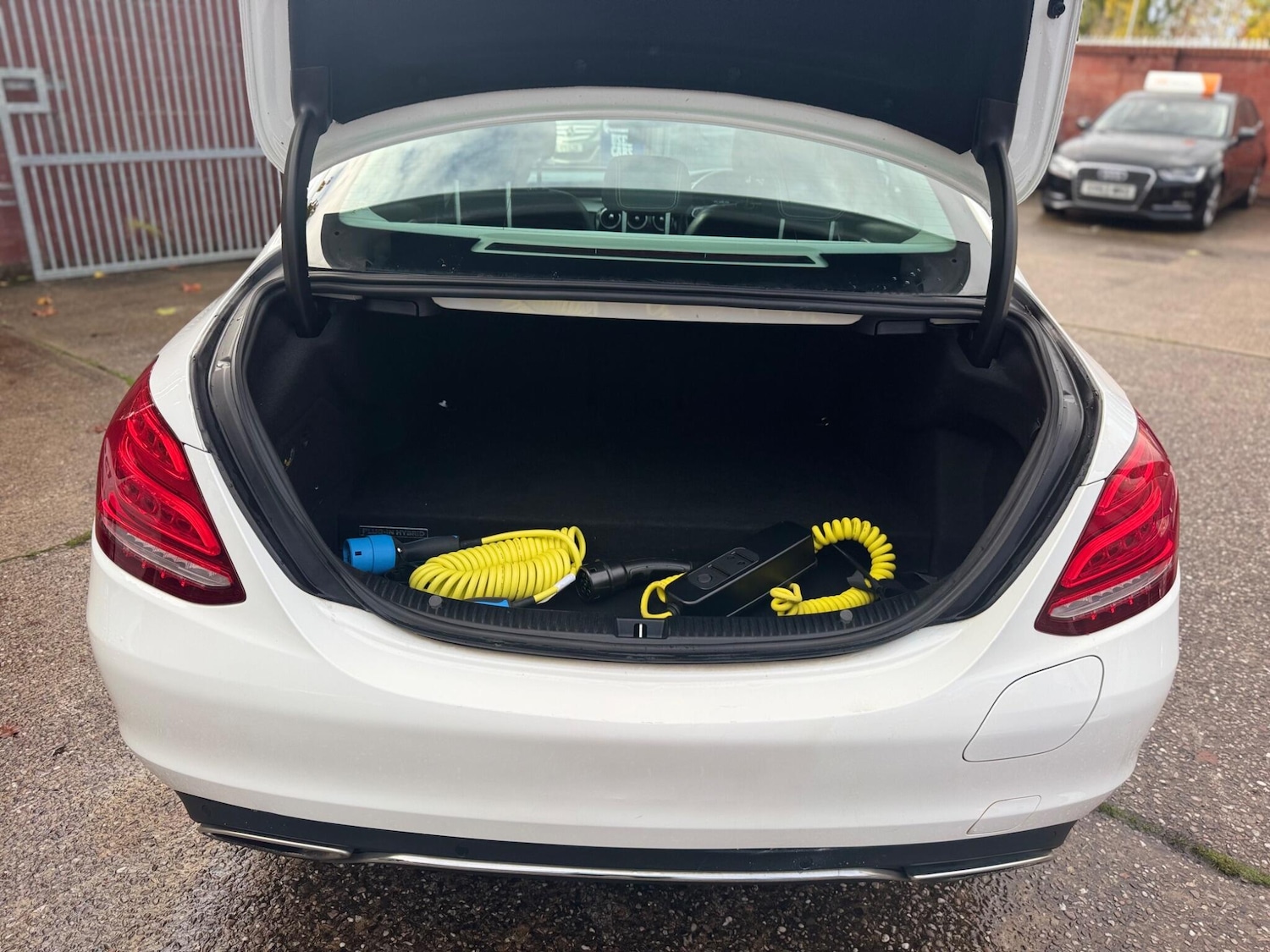 Used Mercedes-Benz C Class 2016 for sale - 76326993: Photo 64