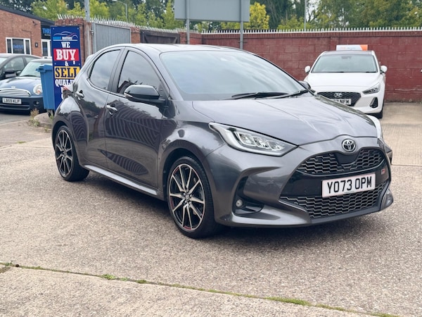 Used Toyota Yaris 2024 for sale - 75677453: Photo 2