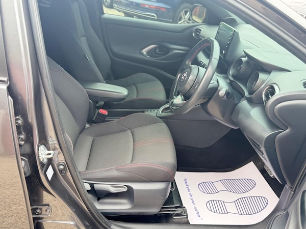 Used Toyota Yaris 2024 for sale - 75677453: Photo 31