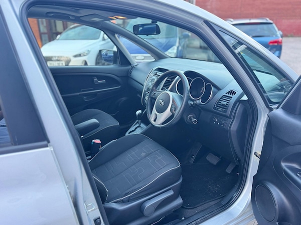 Used Kia Venga 2010 for sale - 75670825: Photo 11