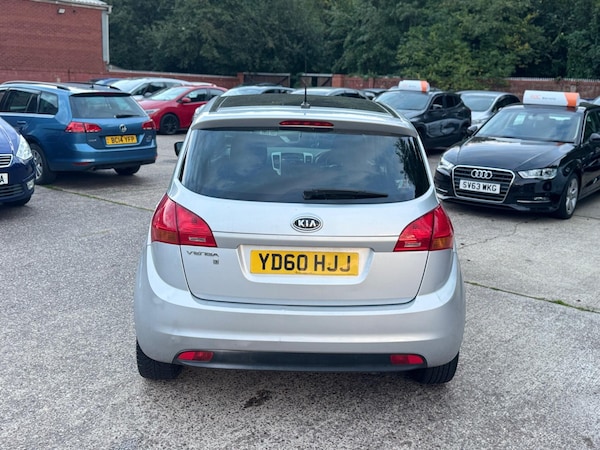 Used Kia Venga 2010 for sale - 75670825: Photo 8