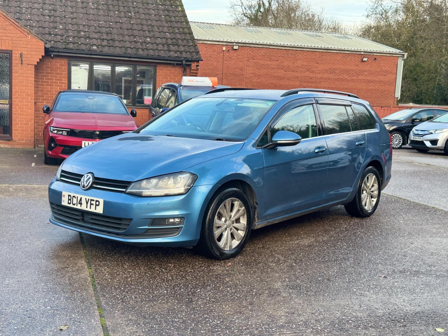 Used Volkswagen Golf 2025 for sale - 76990555: Photo 2