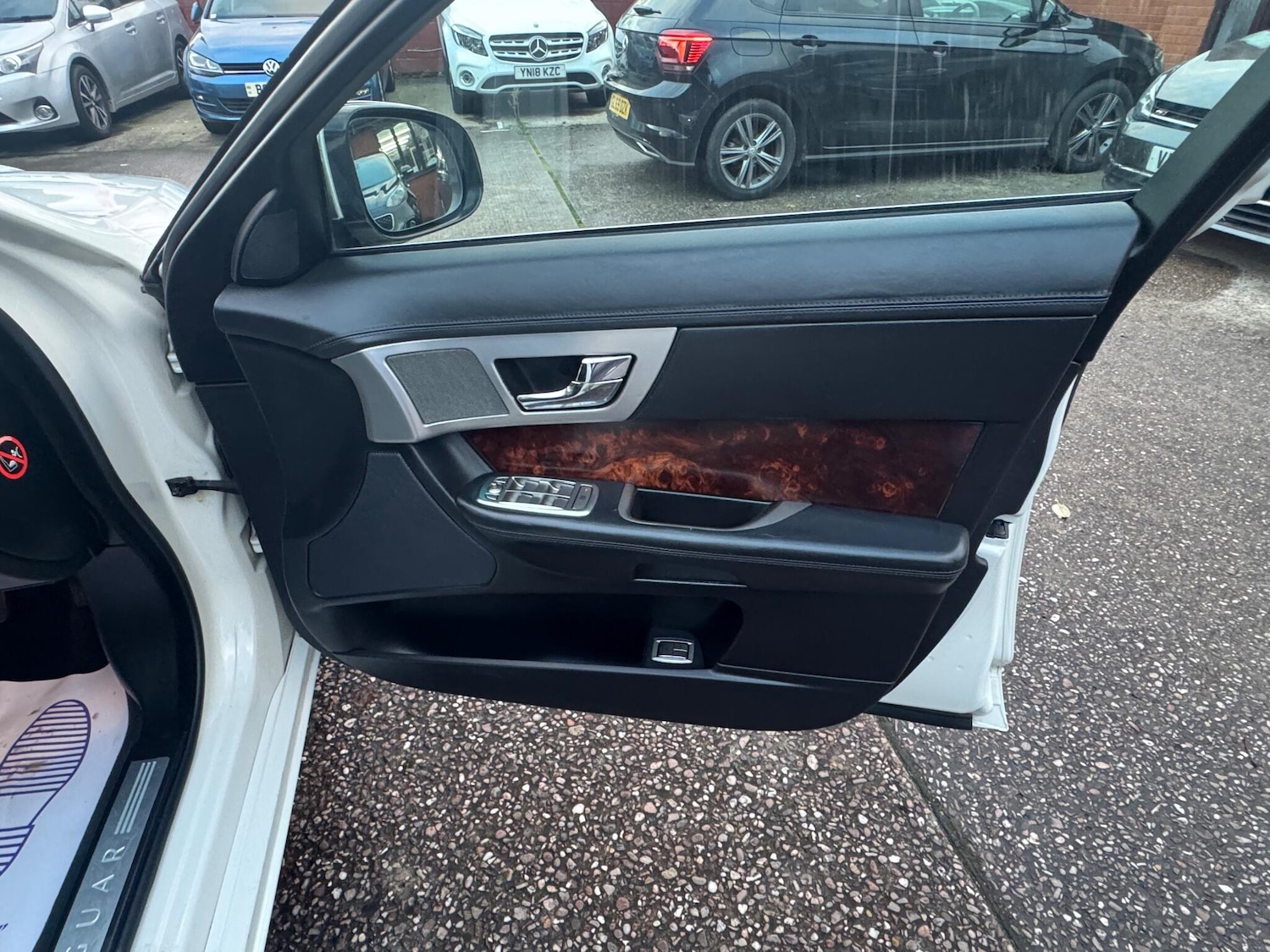 Used Jaguar XF 2009 for sale - 76913791: Photo 64