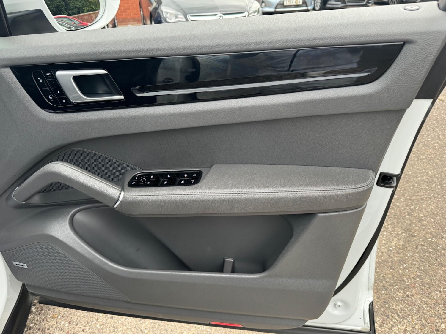 Used Porsche Cayenne 2018 for sale - 76997707: Photo 12