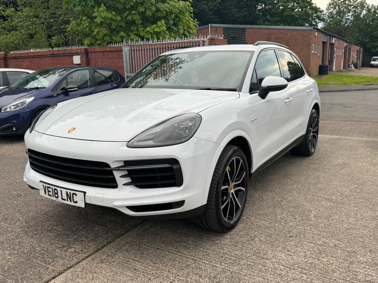 Used Porsche Cayenne 2018 for sale - 76997707: Photo 3