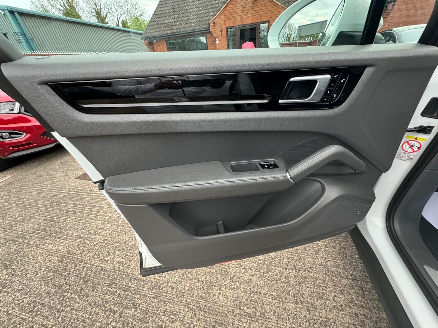 Used Porsche Cayenne 2018 for sale - 76997707: Photo 39