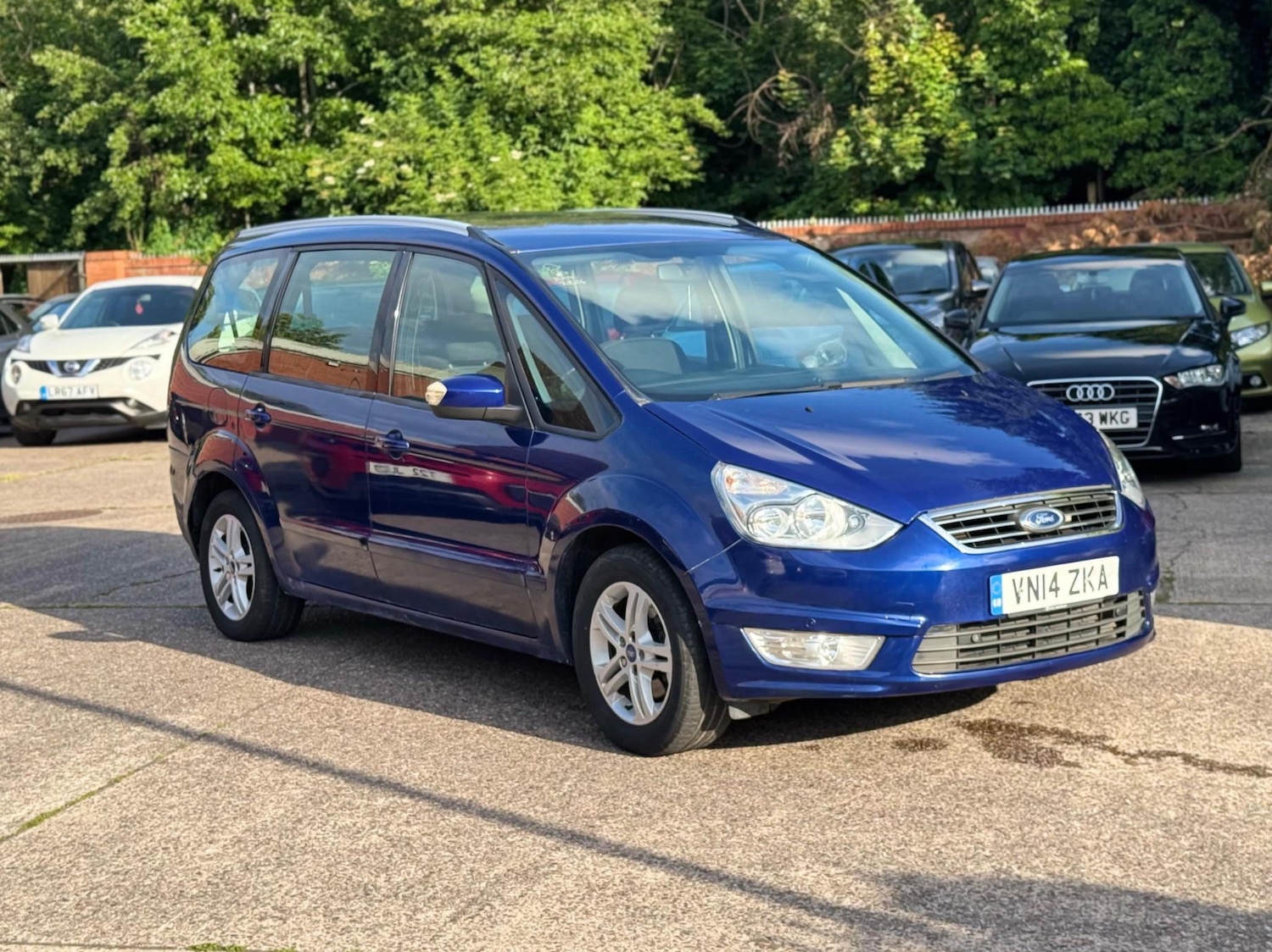 Used Ford Galaxy 2014 for sale - 76996584: Photo 2