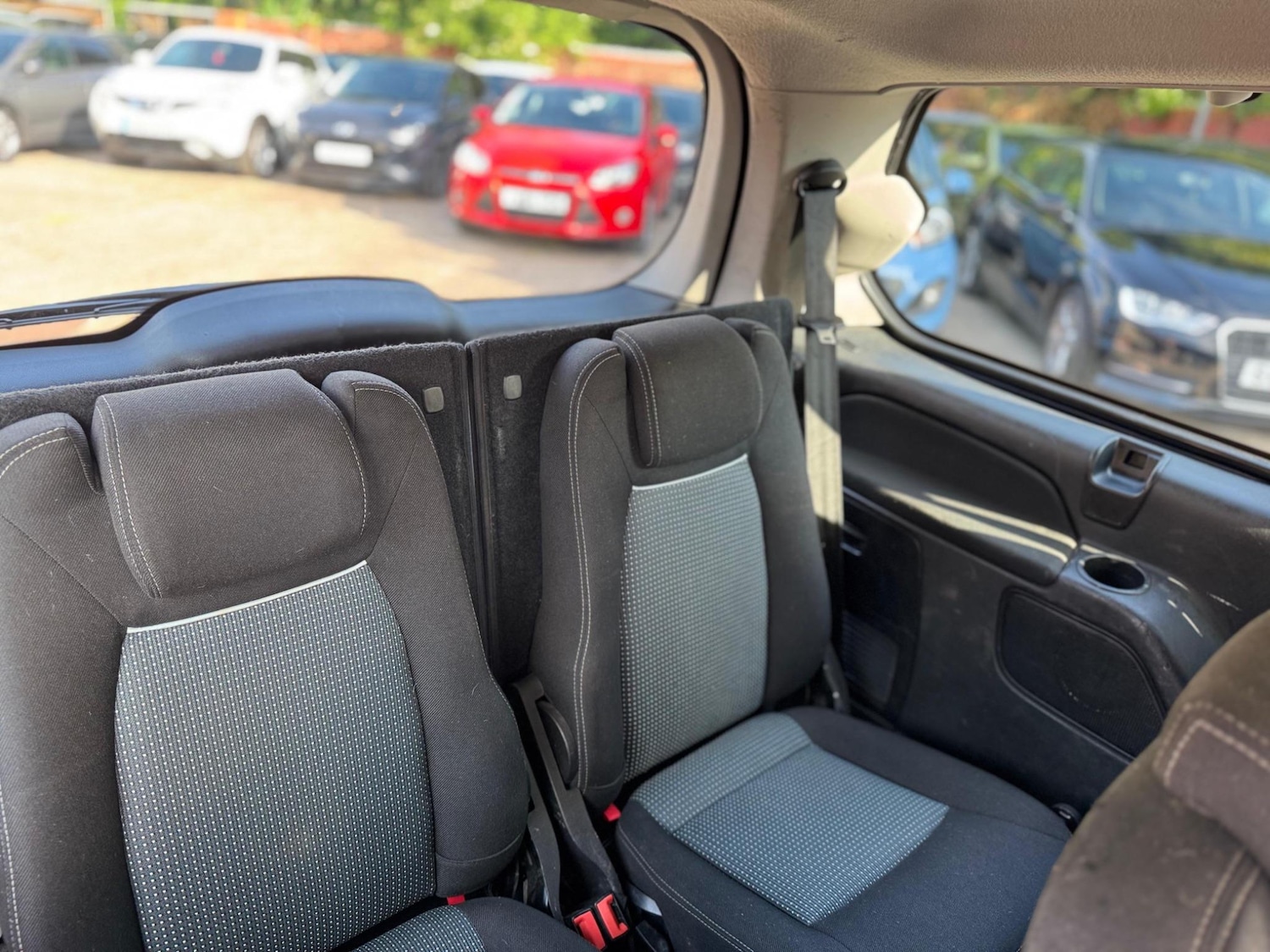 Used Ford Galaxy 2014 for sale - 76996584: Photo 26