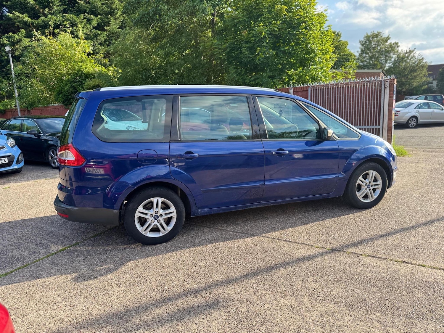 Used Ford Galaxy 2014 for sale - 76996584: Photo 3