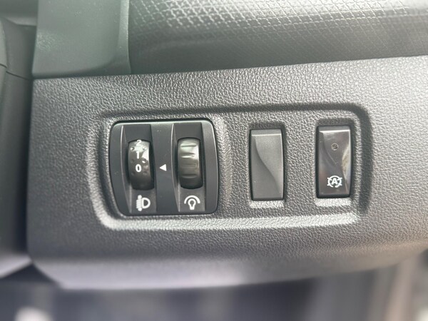 Used Renault Clio 2016 for sale - 76317848: Photo 36
