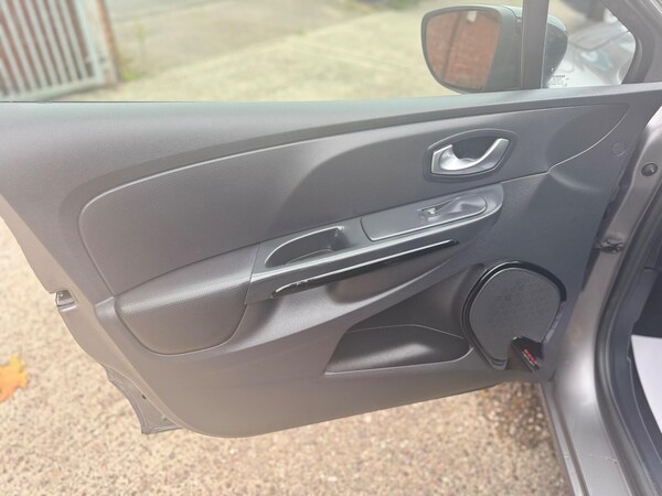 Used Renault Clio 2016 for sale - 76317848: Photo 52