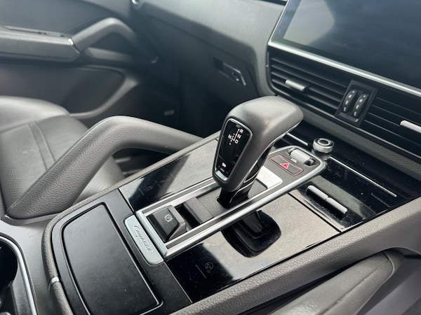 Used Porsche Cayenne 2018 for sale - 75645688: Photo 19