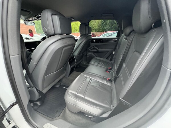 Used Porsche Cayenne 2018 for sale - 75645688: Photo 48