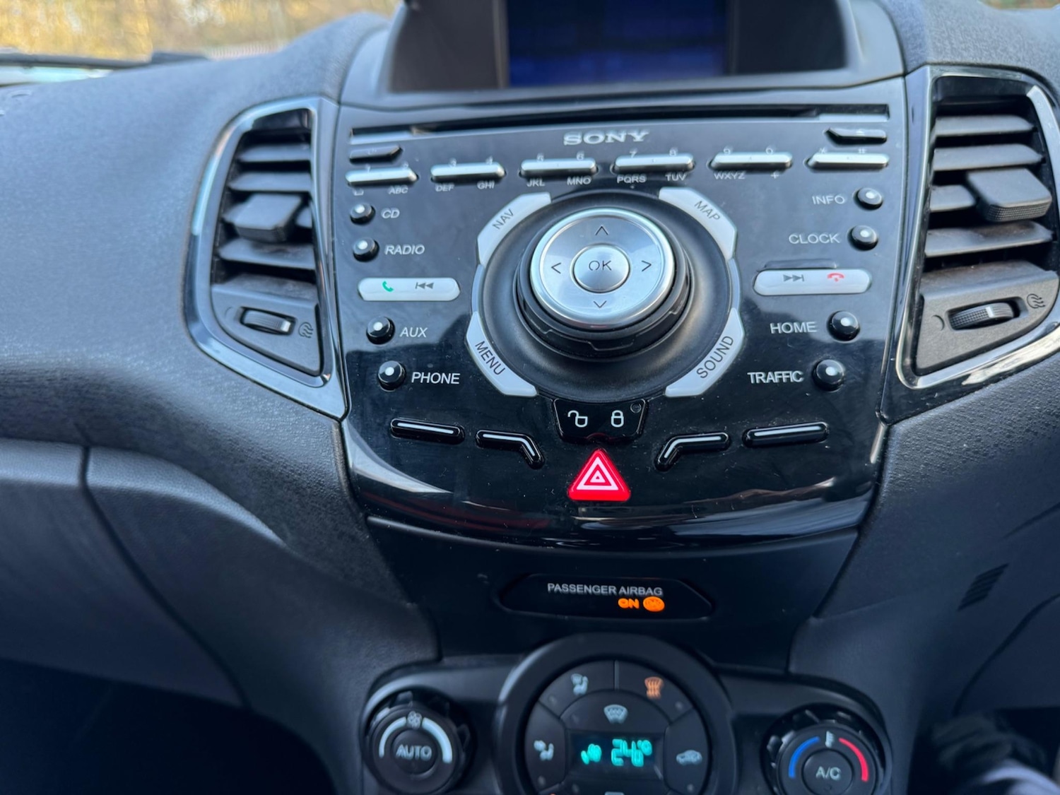 Used Ford Fiesta 2017 for sale - 76989767: Photo 32