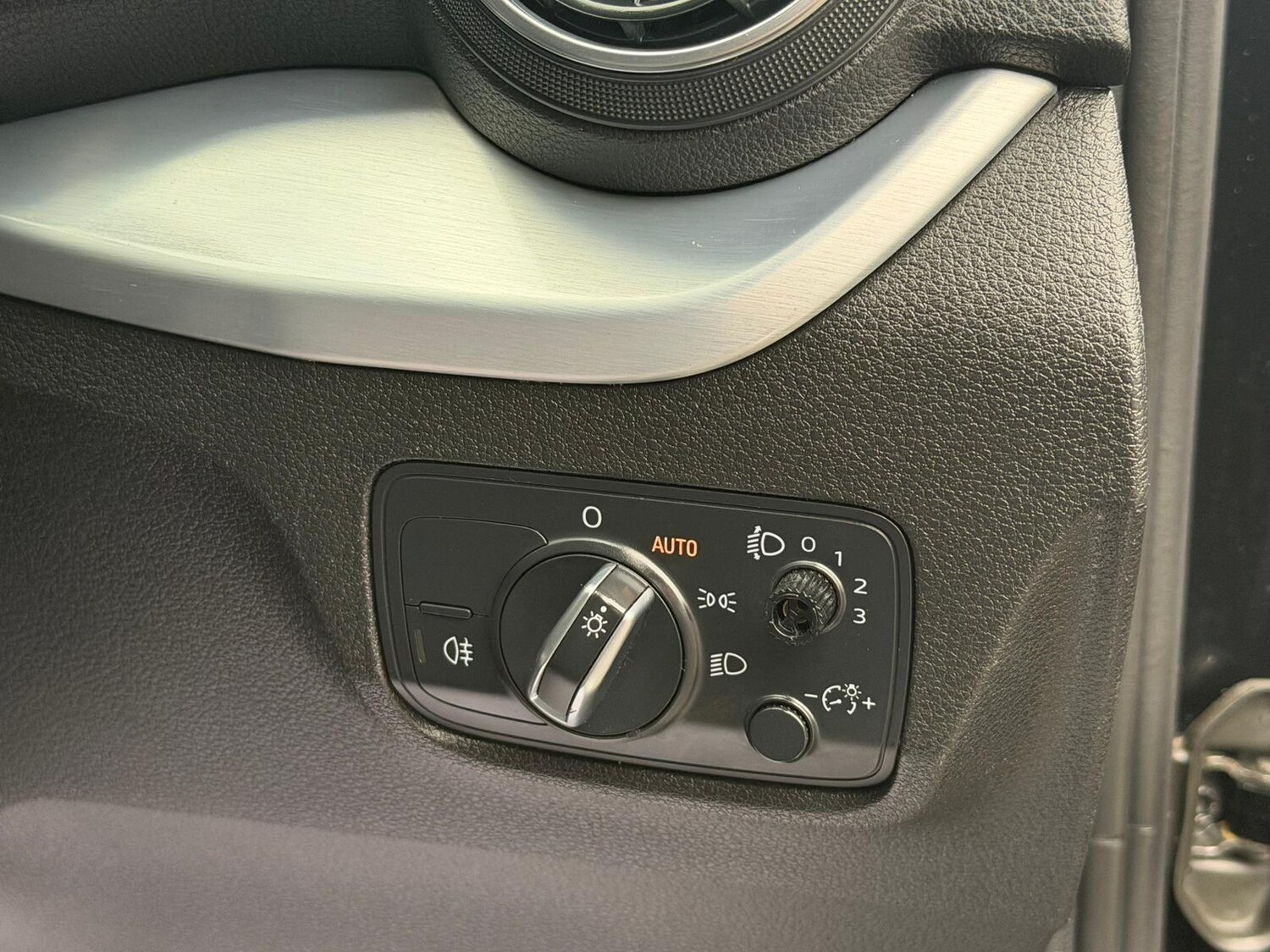 Used Audi Q2 2017 for sale - 76996348: Photo 19