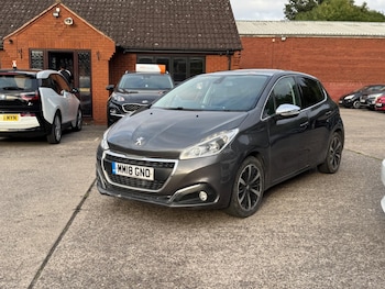Peugeot - 208