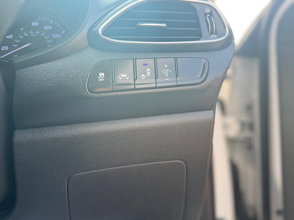 Used Hyundai i30 2017 for sale - 75492535: Photo 31