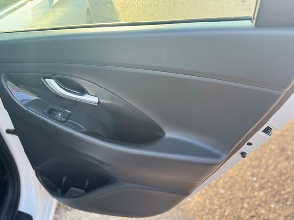 Used Hyundai i30 2017 for sale - 75492535: Photo 43