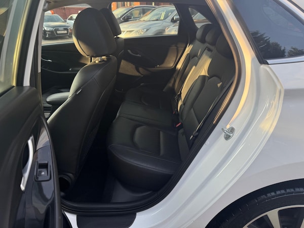 Used Hyundai i30 2017 for sale - 75492535: Photo 48