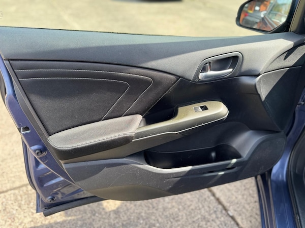 Used Honda Civic 2016 for sale - 74396100: Photo 31