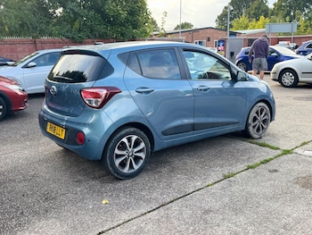 Used Hyundai i10 2018 for sale - 75915071: Photo