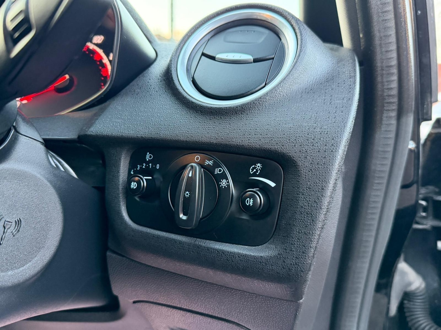 Used Ford Fiesta 2017 for sale - 76995731: Photo 27