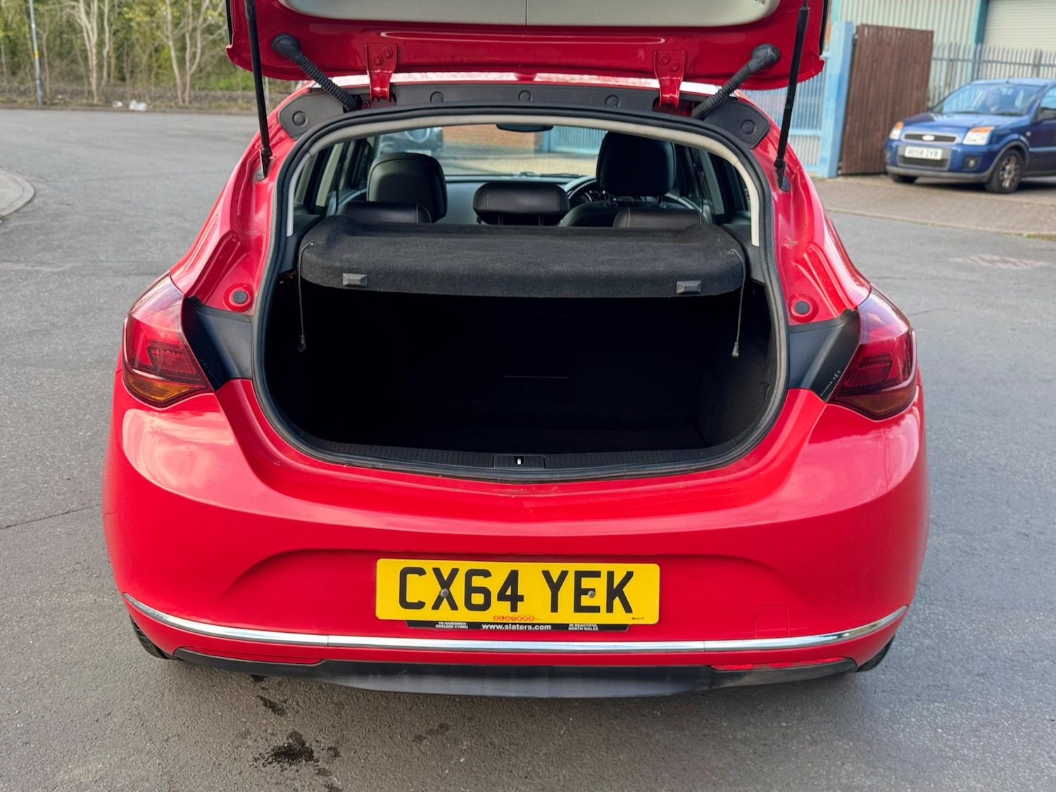 Vehicle 28