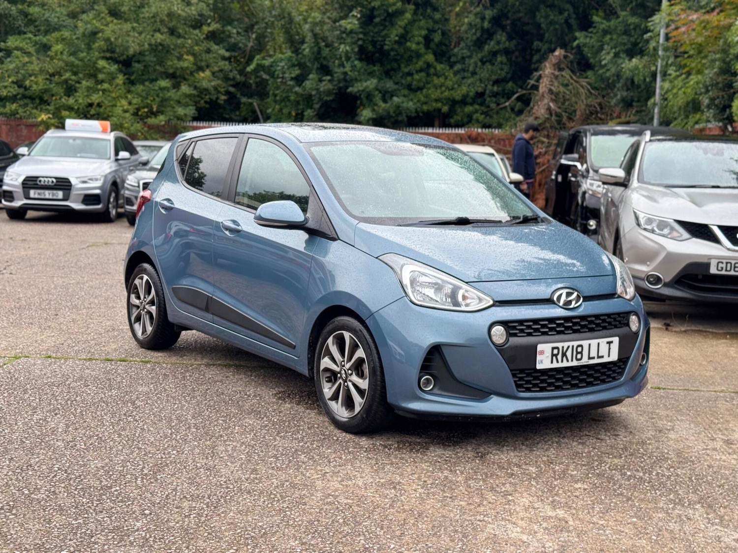 Used Hyundai i10 2018 for sale - 76988103: Photo 1