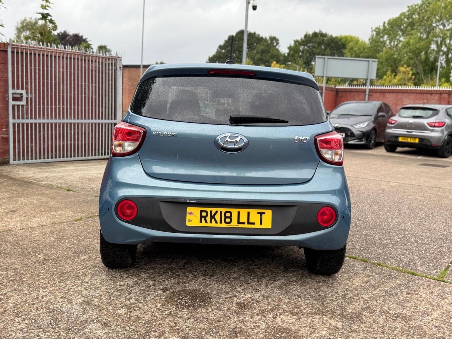 Used Hyundai i10 2018 for sale - 76988103: Photo 15