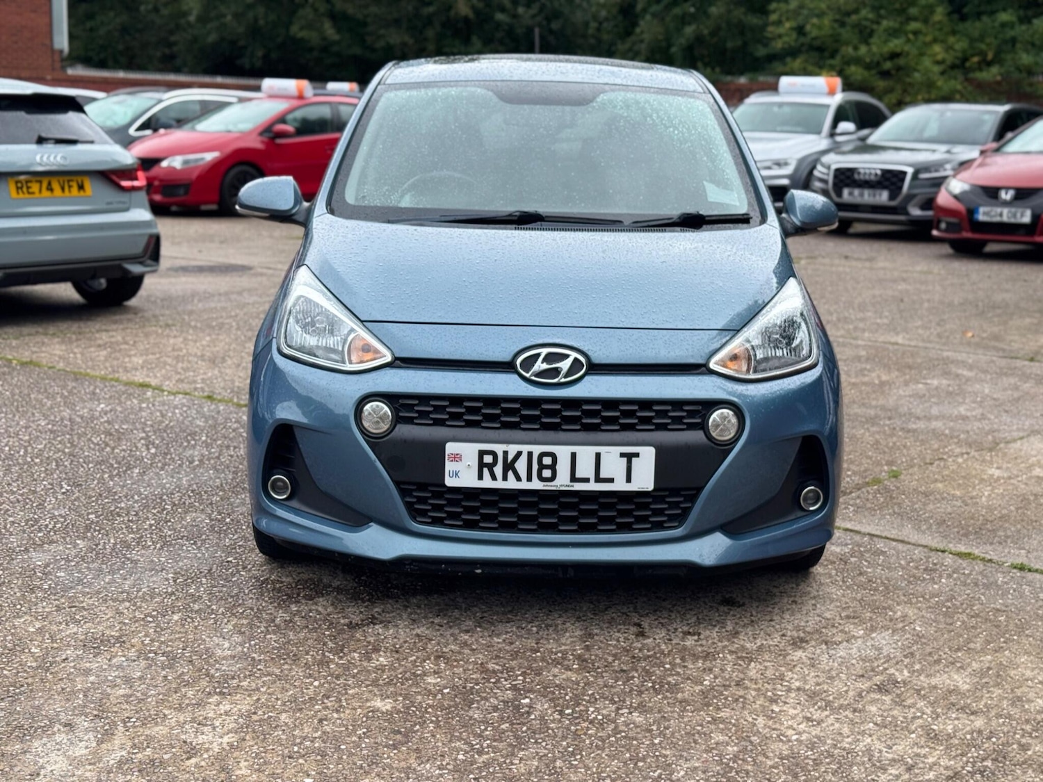 Used Hyundai i10 2018 for sale - 76988103: Photo 2