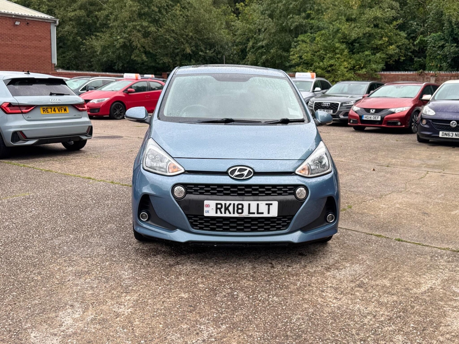 Used Hyundai i10 2018 for sale - 76988103: Photo 25