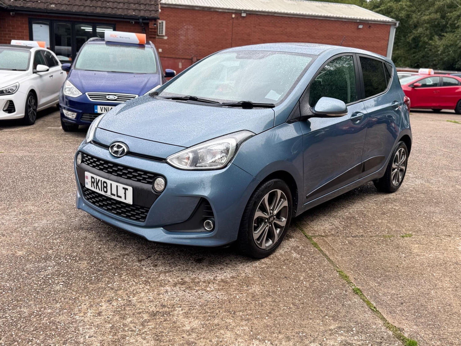 Used Hyundai i10 2018 for sale - 76988103: Photo 29
