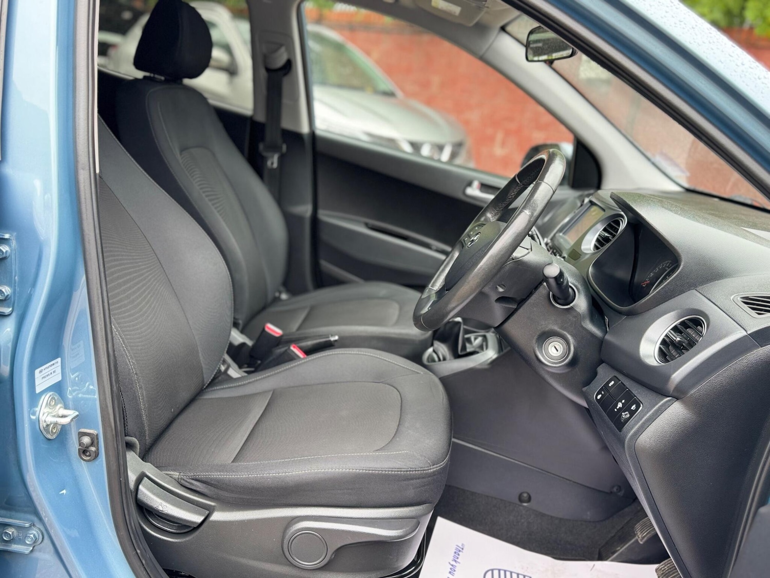 Used Hyundai i10 2018 for sale - 76988103: Photo 34