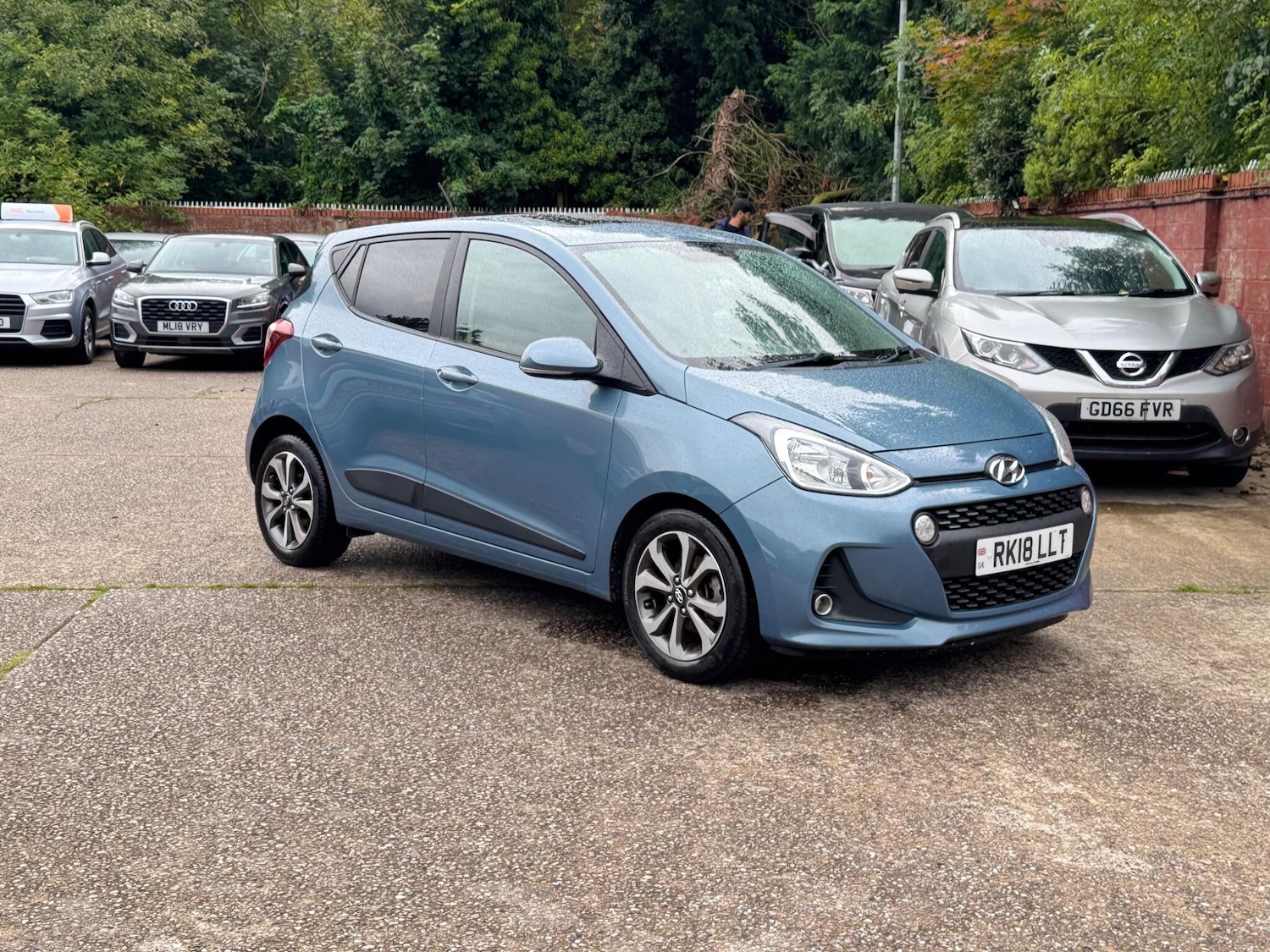 Used Hyundai i10 2018 for sale - 76988103: Photo 5