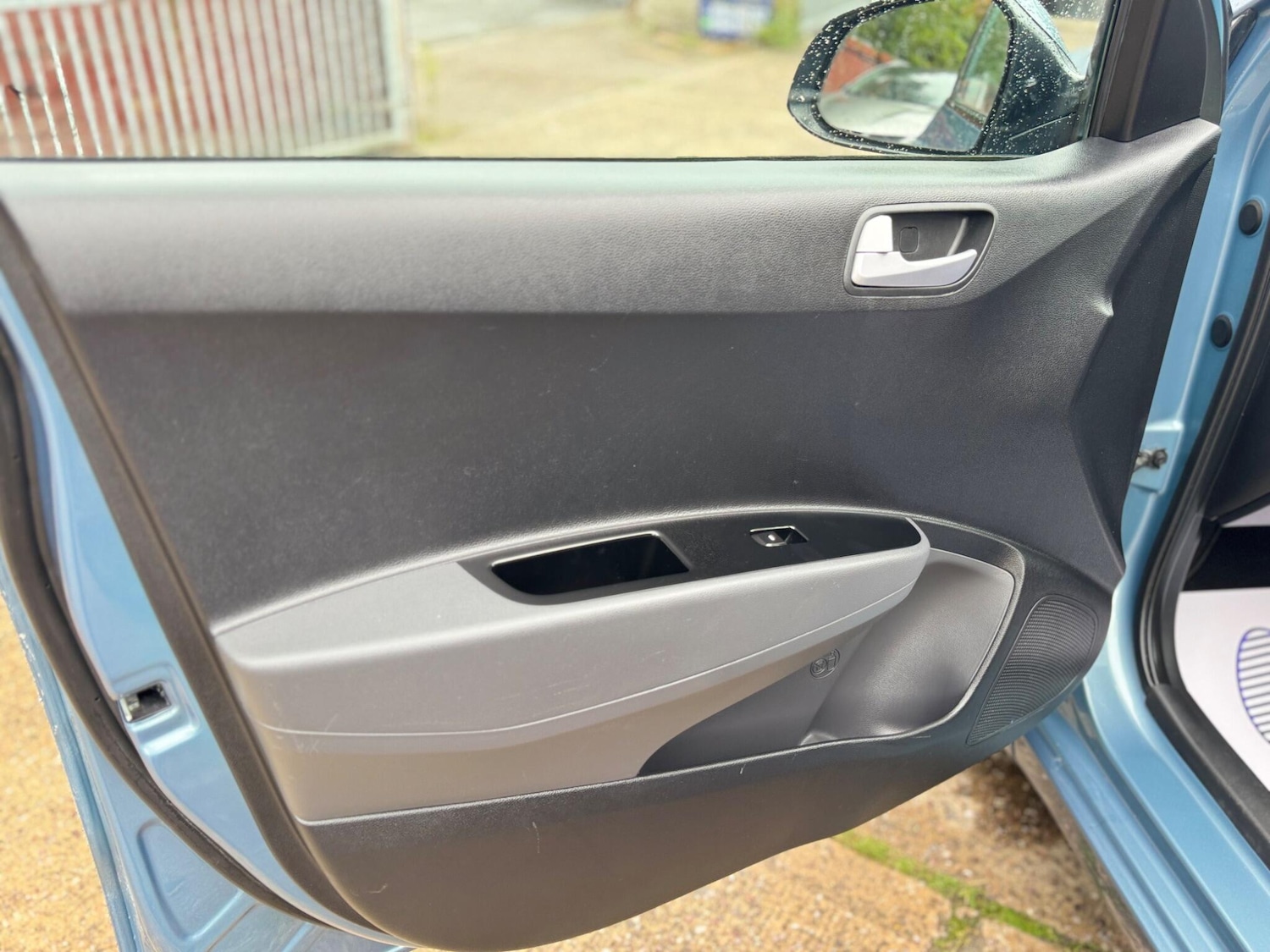 Used Hyundai i10 2018 for sale - 76988103: Photo 50