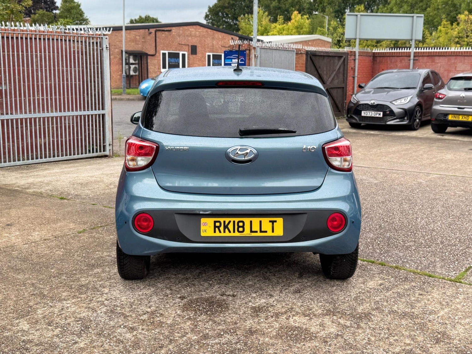 Used Hyundai i10 2018 for sale - 76988103: Photo 6