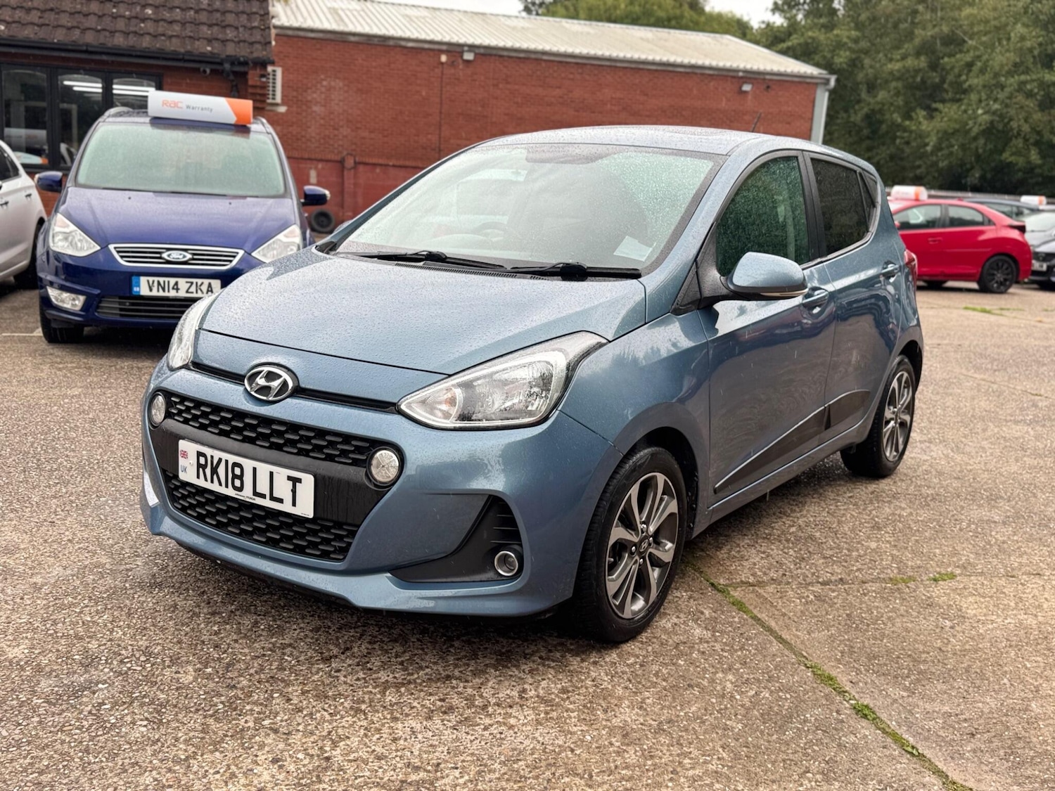 Used Hyundai i10 2018 for sale - 76988103: Photo 9