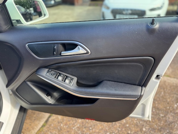 Used Mercedes-Benz GLA 2018 for sale - 76137921: Photo 27