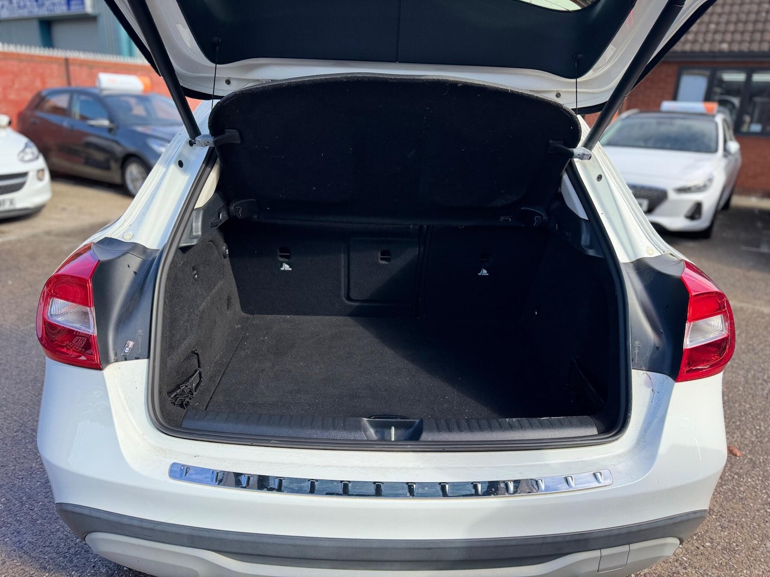 Used Mercedes-Benz GLA 2018 for sale - 76137921: Photo 39