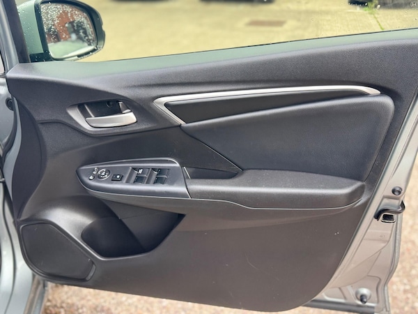 Used Honda Fit 2025 for sale - 75696615: Photo 25