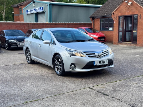 Used Toyota Avensis 2015 for sale - 74758685: Photo 1