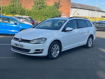Volkswagen - Golf