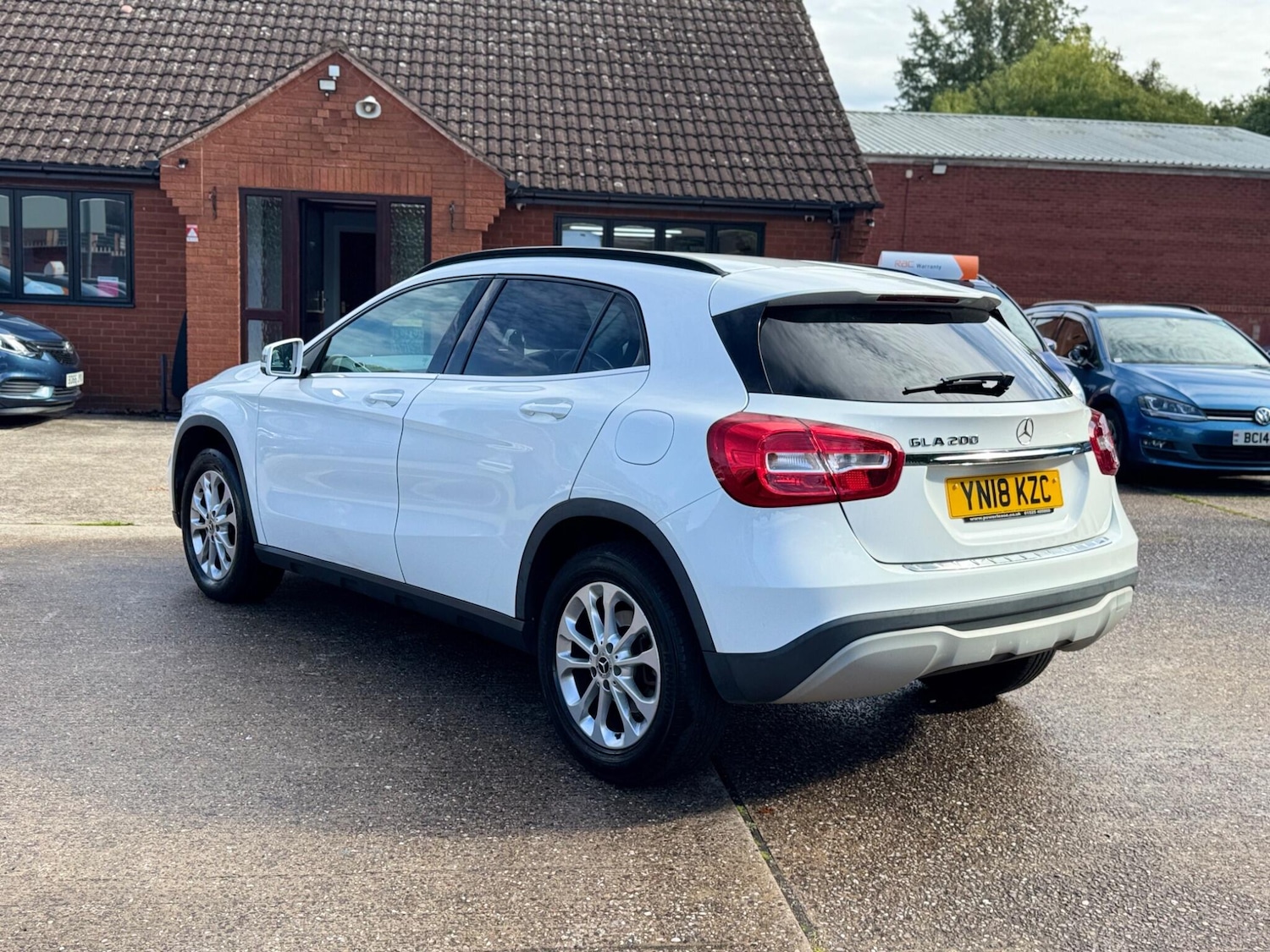 Used Mercedes-Benz GLA 2018 for sale - 76990248: Photo 9