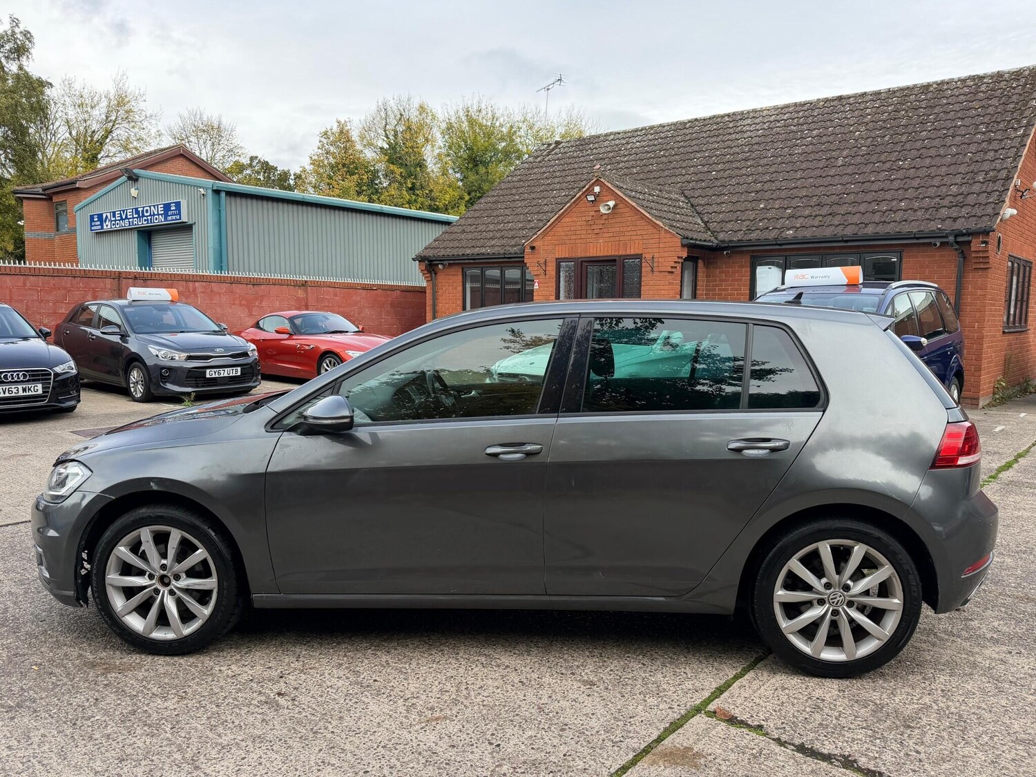 Used Volkswagen Golf 2020 for sale - 76380894: Photo 65