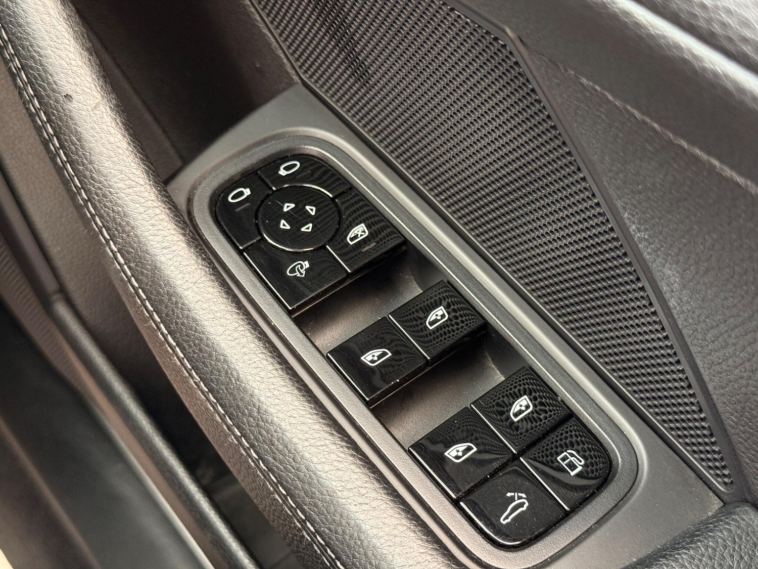 Used Porsche Panamera 2017 for sale - 76522091: Photo 91