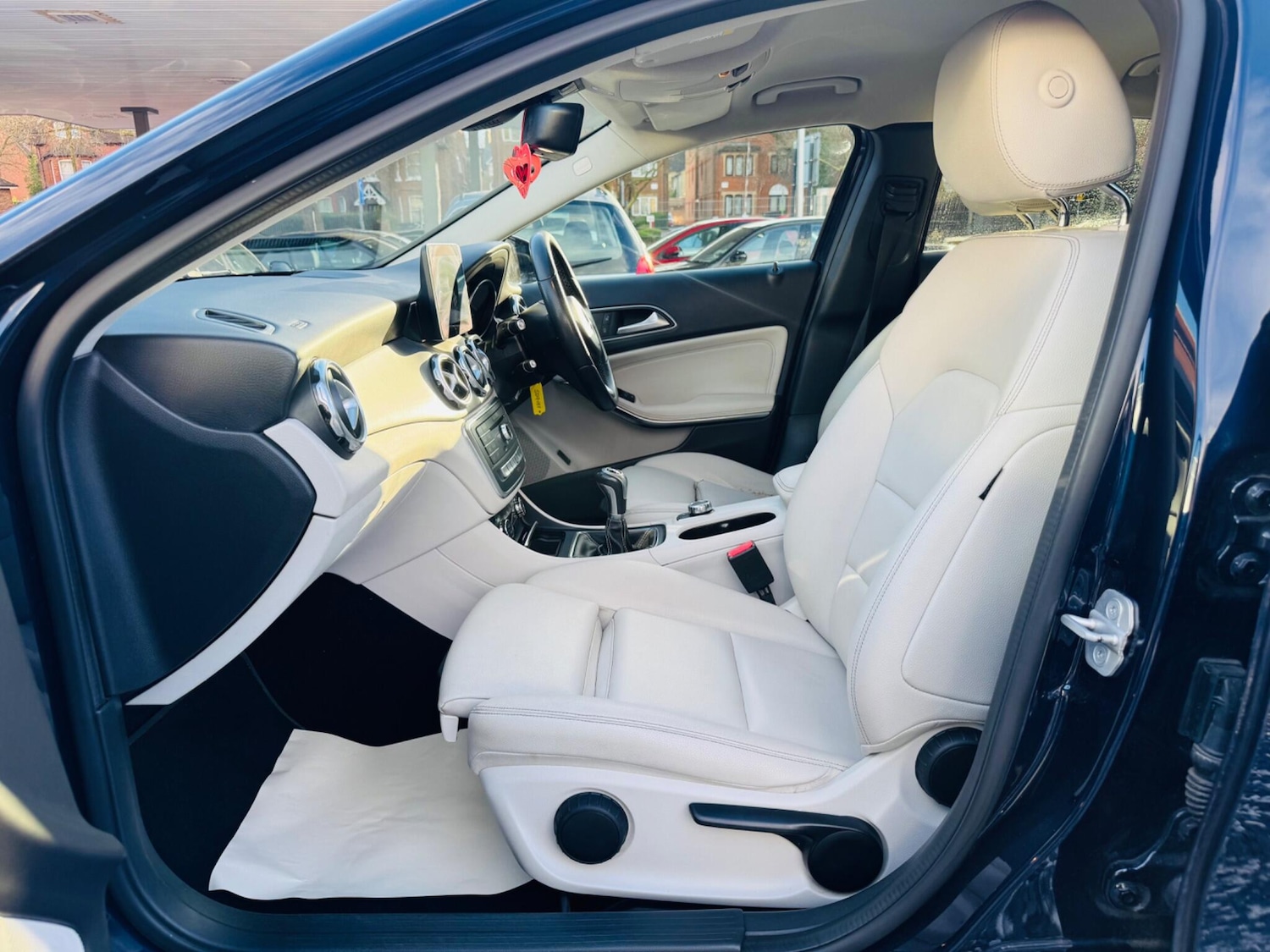 Used Mercedes-Benz GLA 2017 for sale - 77940290: Photo 31