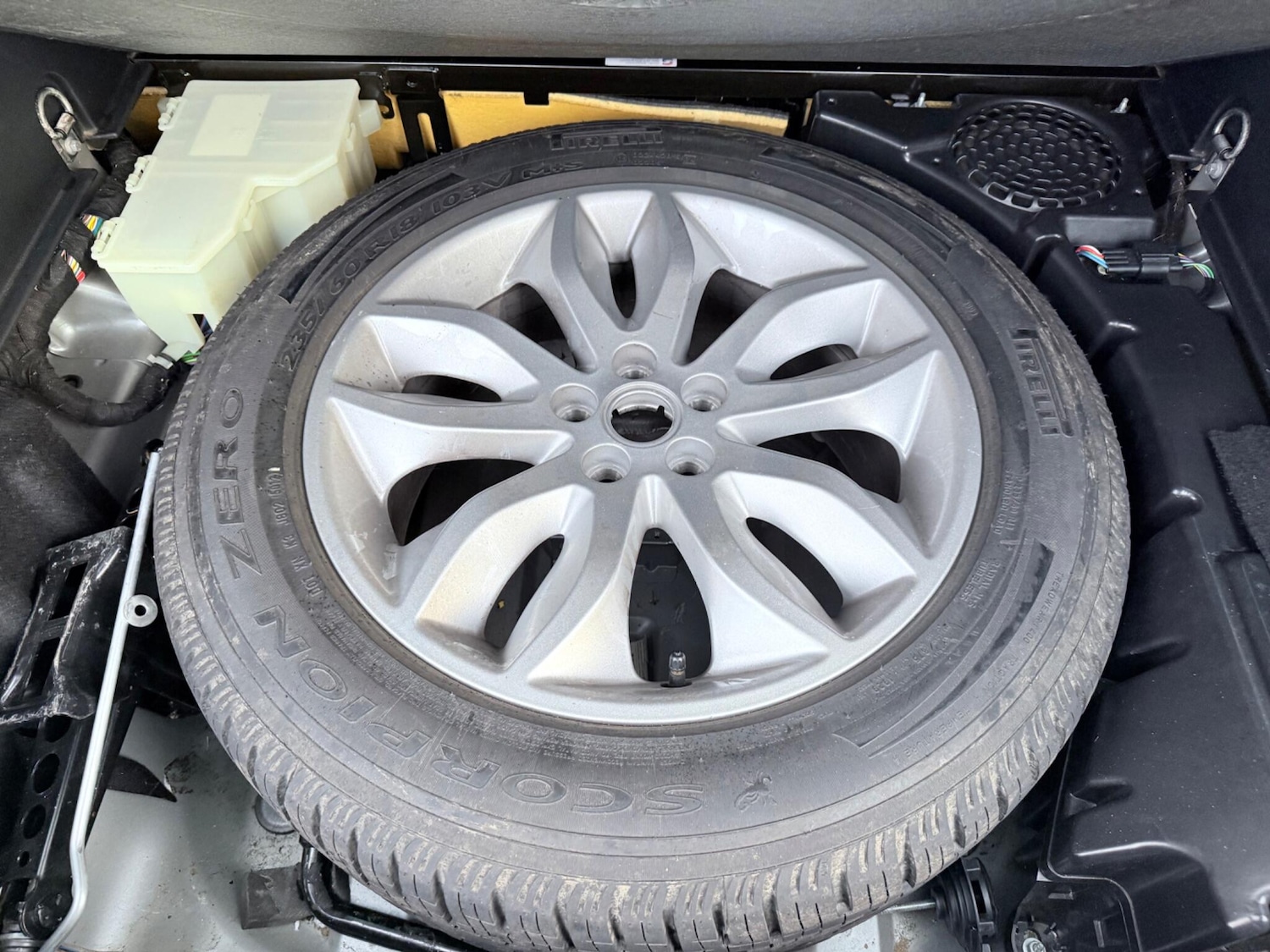 Used Land Rover Freelander 2013 for sale - 76645732: Photo 30