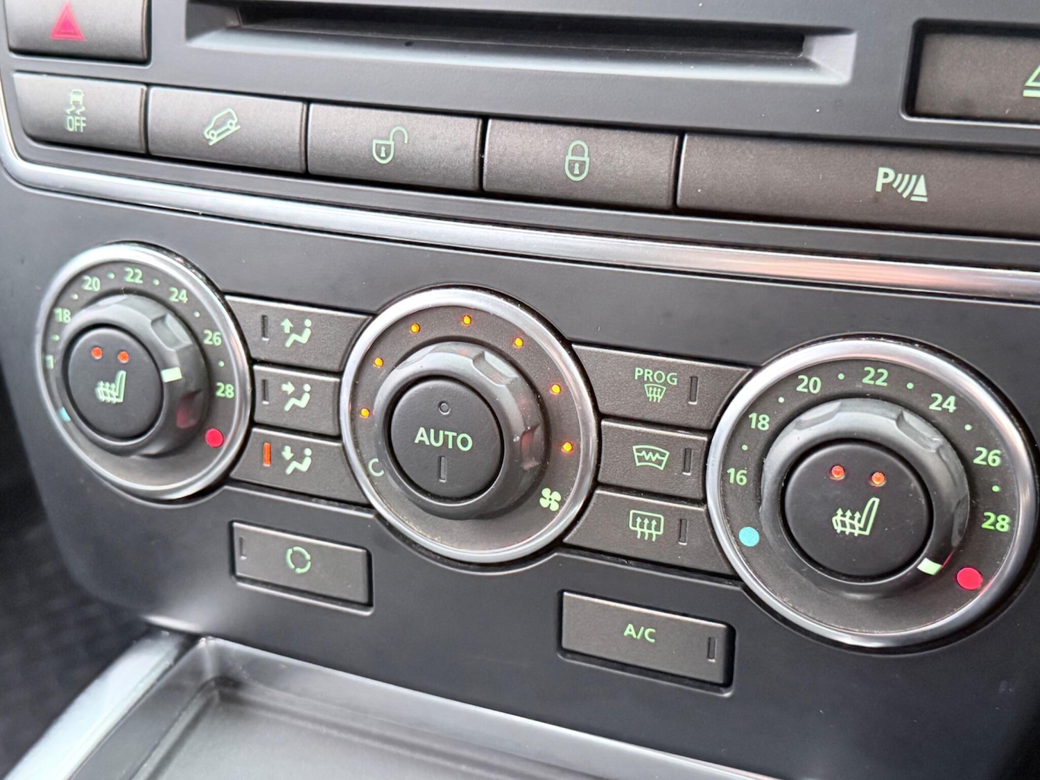 Used Land Rover Freelander 2013 for sale - 76645732: Photo 60