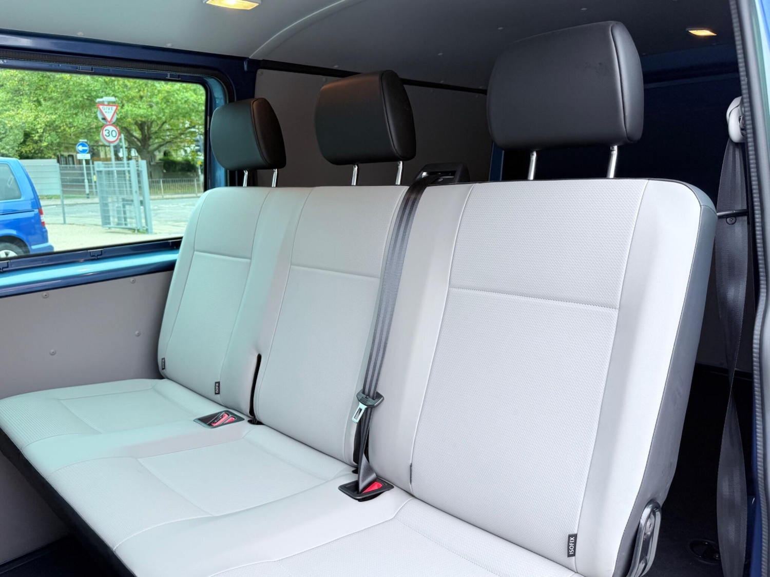 Used Volkswagen Transporter 2017 for sale - 76260068: Photo 40