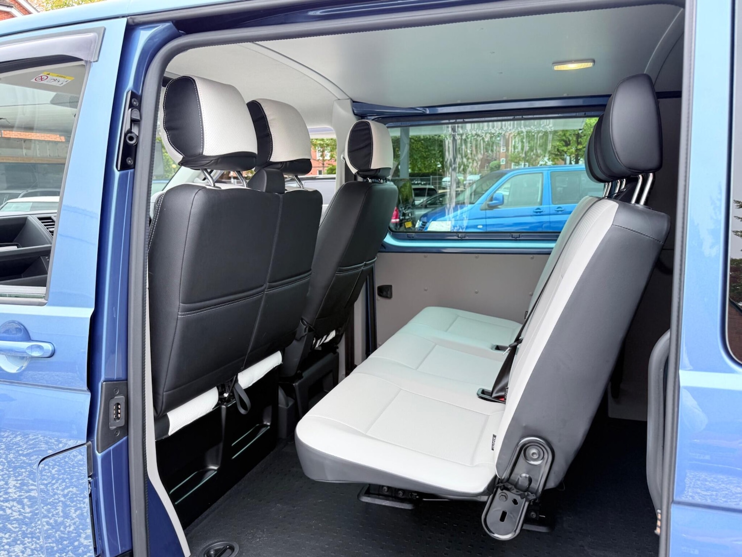 Used Volkswagen Transporter 2017 for sale - 76260068: Photo 43